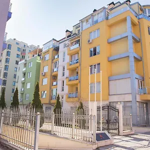 Flower House 3 Apartment Sofia